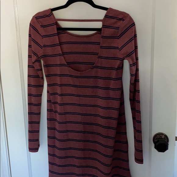 RVCA stretchy dress like new - Picture 2 of 3